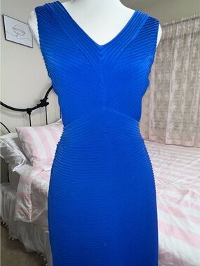 Calvin Klein Ribbed V-Neck Midi Dress in Electric Blue